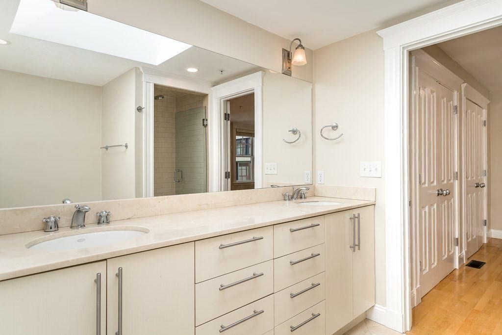 2 bed, 2 bath apartment for rent at 15 Valentine St Unit 15, Cambridgeport — photo 12 of 20
