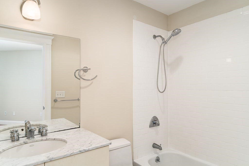 2 bed, 2 bath apartment for rent at 15 Valentine St Unit 15, Cambridgeport — photo 15 of 20