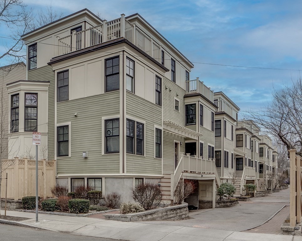 3 bed, 2 bath apartment for rent at 15 Valentine St Unit 3, Cambridgeport — photo 7 of 11