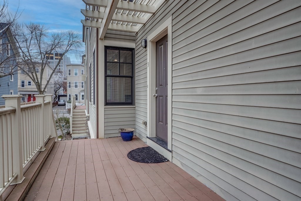 3 bed, 2 bath apartment for rent at 15 Valentine St Unit 3, Cambridgeport — photo 6 of 11