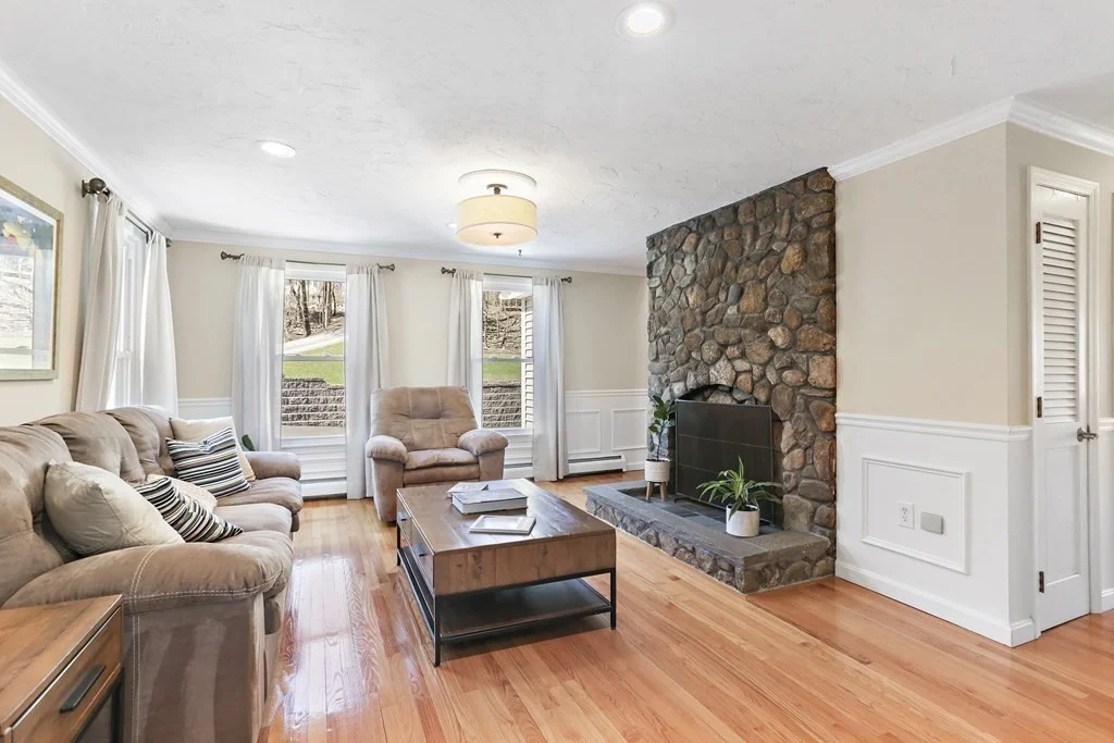 4 bed, 3 bath apartment for rent at 15 Valley Rd, Southborough — photo 5 of 42