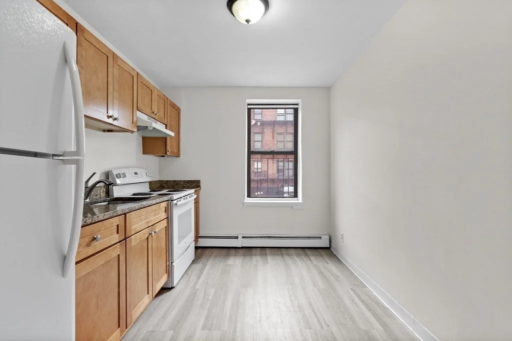 2 bed, 1 bath apartment for rent at 15 Victory Rd Unit 38, Dorchester — photo 2 of 19