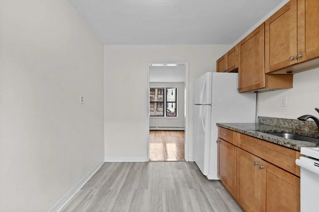 2 bed, 1 bath apartment for rent at 15 Victory Rd Unit 38, Dorchester — photo 3 of 19