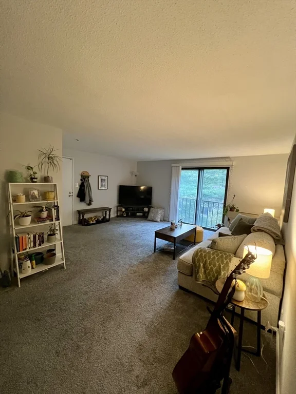 1 bed, 1 bath apartment for rent at 15 Village Hill Ln Unit 12, Natick — photo 6 of 17