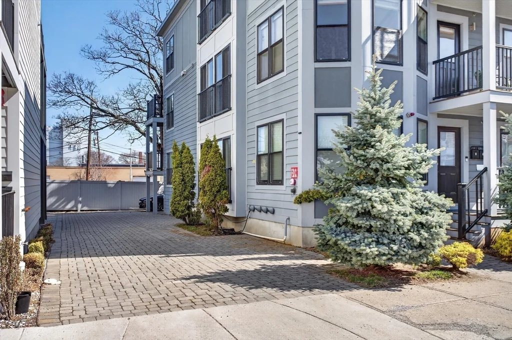 2 bed, 2 bath apartment for rent at 15 W Bellflower St Unit 3, South Boston — photo 21 of 23