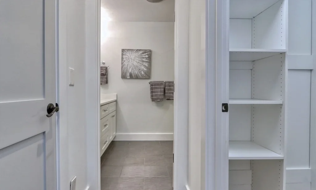 4 bed, 3 bath apartment for rent at 15 W Bellflower Unit 1, Dorchester — photo 12 of 22