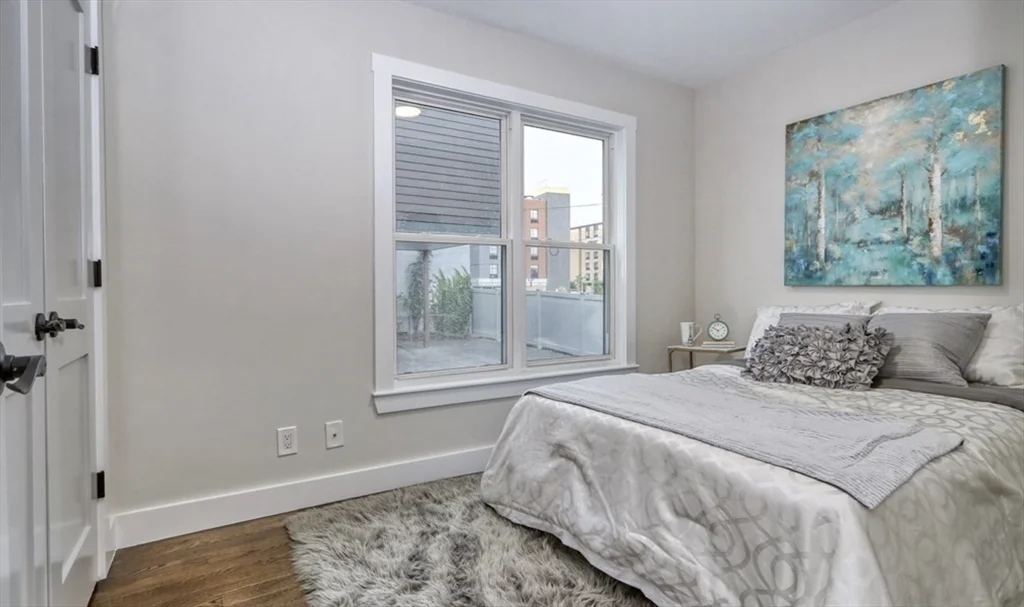 4 bed, 3 bath apartment for rent at 15 W Bellflower Unit 1, Dorchester — photo 8 of 22