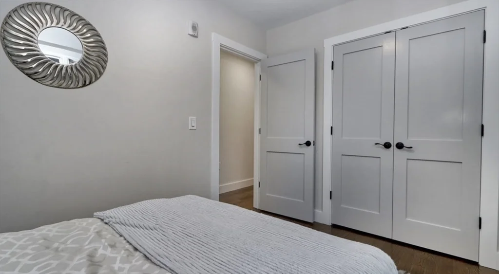 4 bed, 3 bath apartment for rent at 15 W Bellflower Unit 1, Dorchester — photo 9 of 22