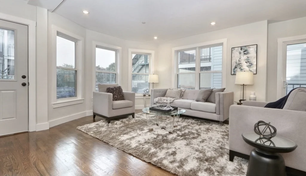 4 bed, 3 bath apartment for rent at 15 W Bellflower Unit 1, Dorchester