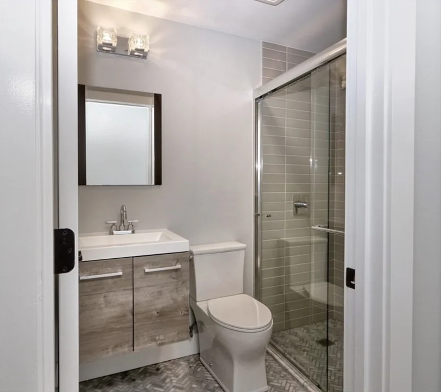 4 bed, 3 bath apartment for rent at 15 W Bellflower Unit 1, Dorchester — photo 18 of 22