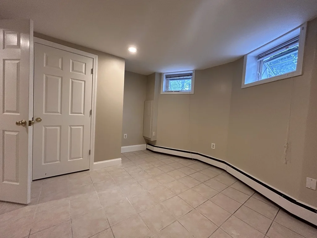 2 bed, 1 bath apartment for rent at 15 Wadsworth St Unit B, Boston — photo 4 of 10