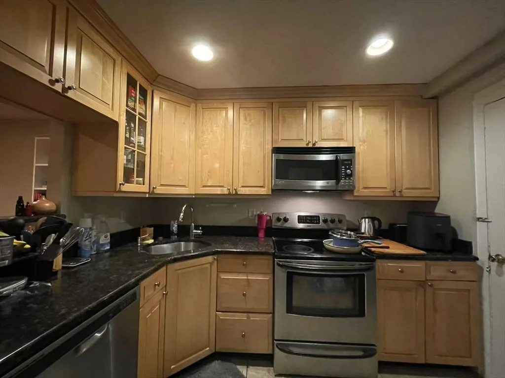 2 bed, 1 bath apartment for rent at 15 Walbridge St Unit 9, Allston — photo 2 of 10