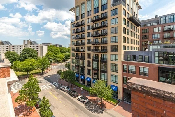 3 bed, 2 bath apartment for rent at 15 Warren Ave Unit 8, South End — photo 18 of 20