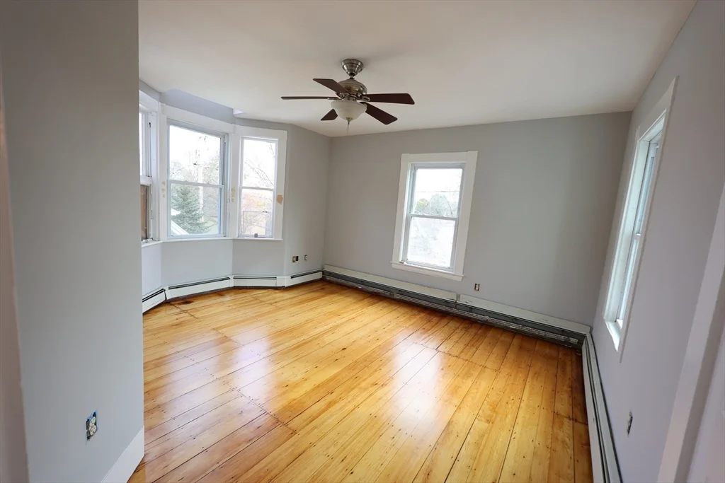 4 bed, 1 bath apartment for rent at 15 Warren Unit 2, Stoneham — photo 17 of 25
