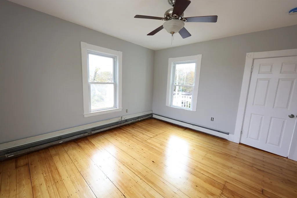 4 bed, 1 bath apartment for rent at 15 Warren Unit 2, Stoneham — photo 16 of 25