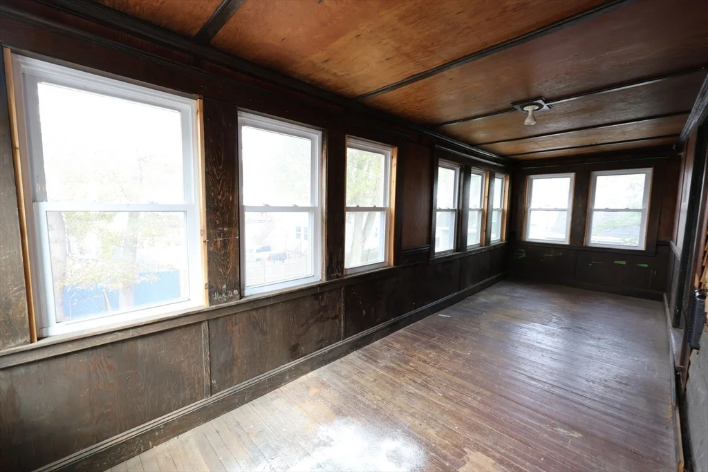 4 bed, 1 bath apartment for rent at 15 Warren Unit 2, Stoneham — photo 24 of 25
