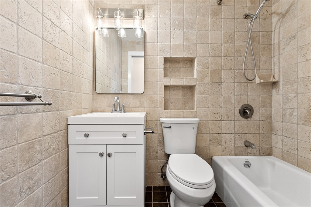 2 bed, 2 bath apartment for rent at 15 Waverly Unit 110, Brighton — photo 9 of 15