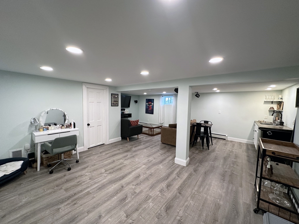 3 bed, 2 bath apartment for rent at 15 Wayland Rd Unit 0, Wakefield — photo 10 of 18