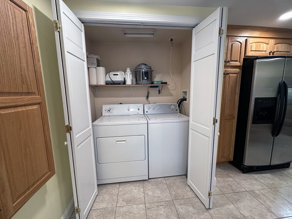 3 bed, 2 bath apartment for rent at 15 Wayland Rd Unit 0, Wakefield — photo 6 of 18