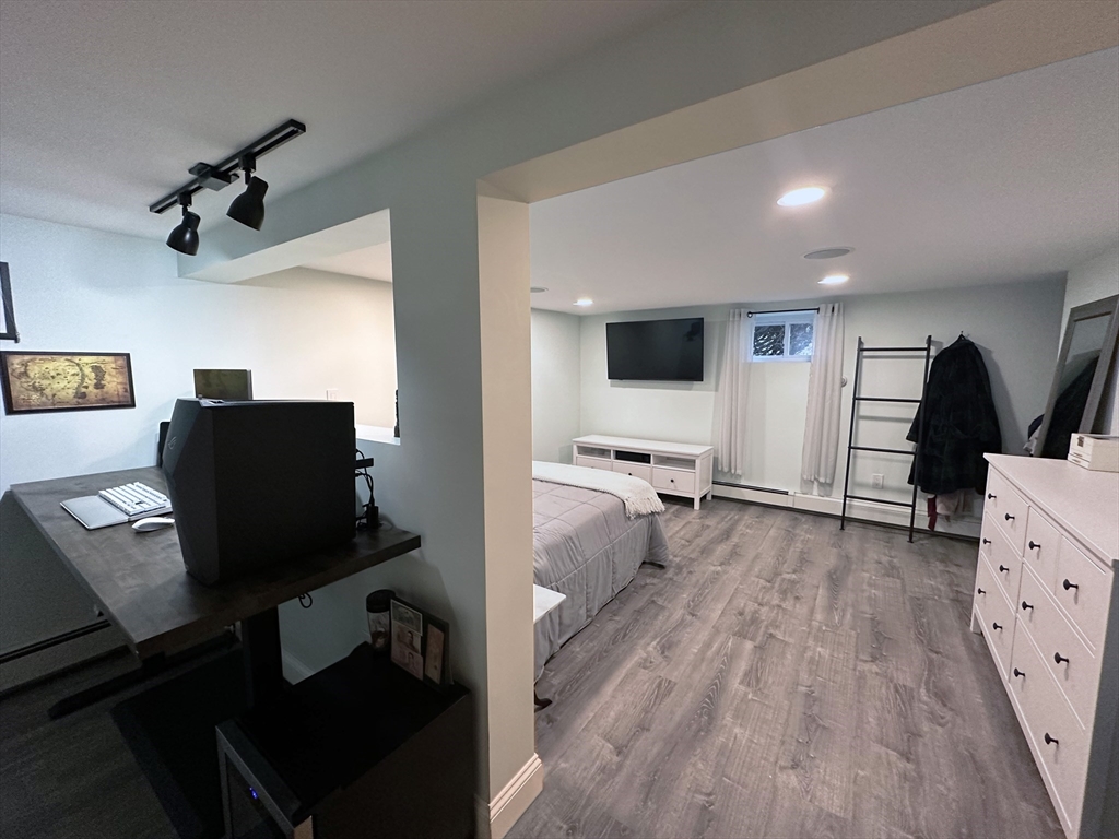 3 bed, 2 bath apartment for rent at 15 Wayland Rd Unit 0, Wakefield — photo 14 of 18