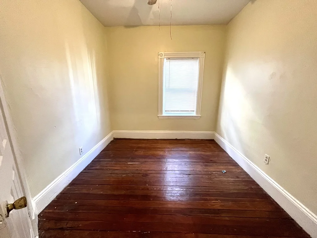 3 bed, 1 bath apartment for rent at 15 Wentworth Unit 1, Dorchester — photo 11 of 14