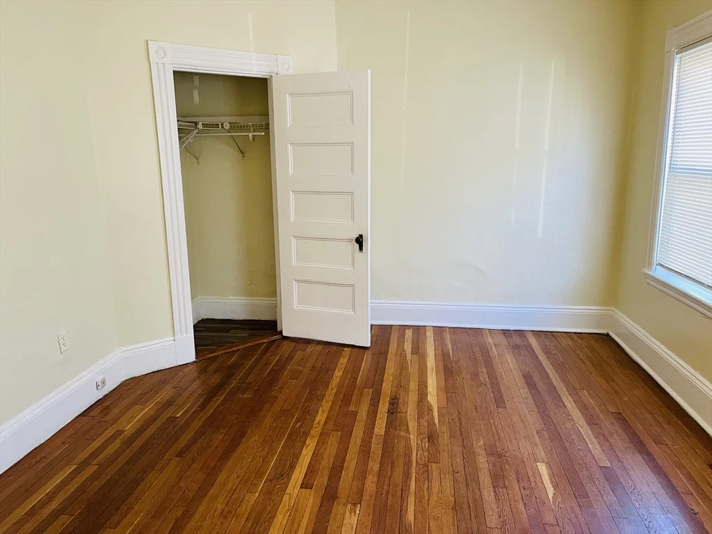 3 bed, 1 bath apartment for rent at 15 Wentworth Unit 1, Dorchester — photo 3 of 14