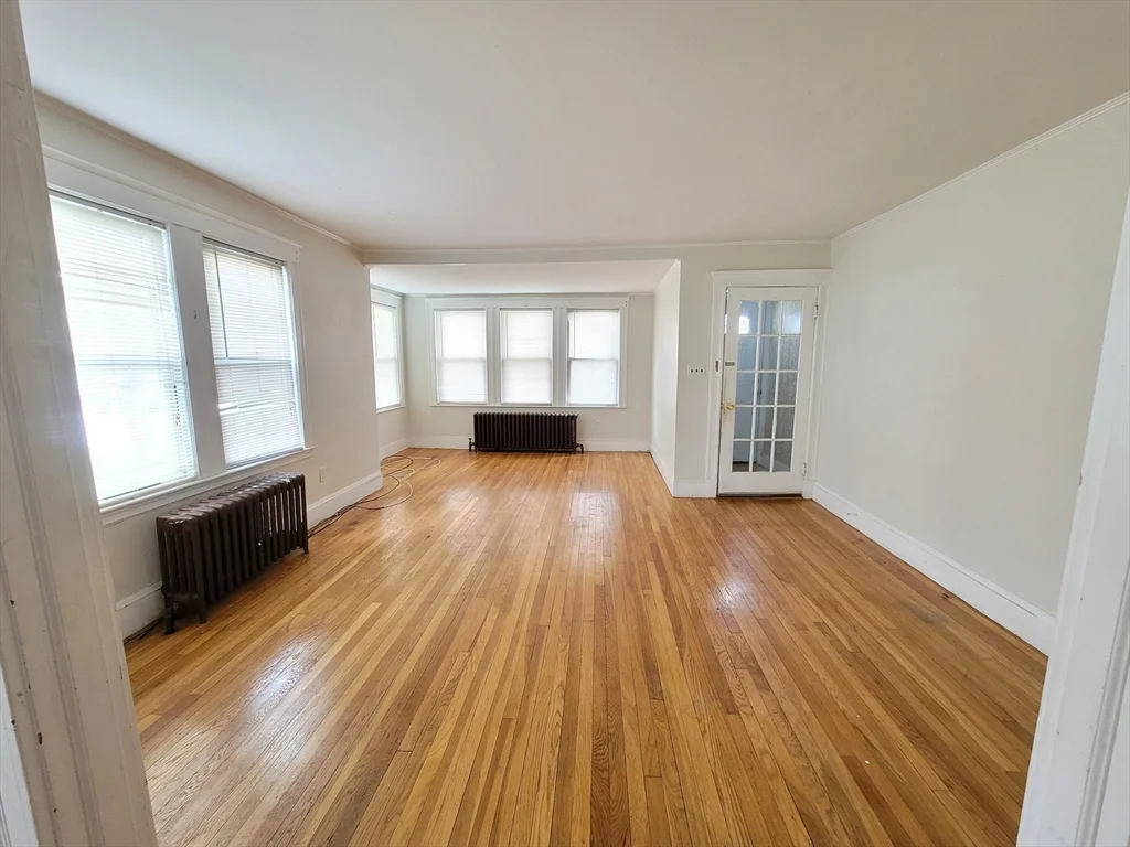 3 bed, 1 bath apartment for rent at 15 West St Unit 15, Braintree — photo 3 of 15