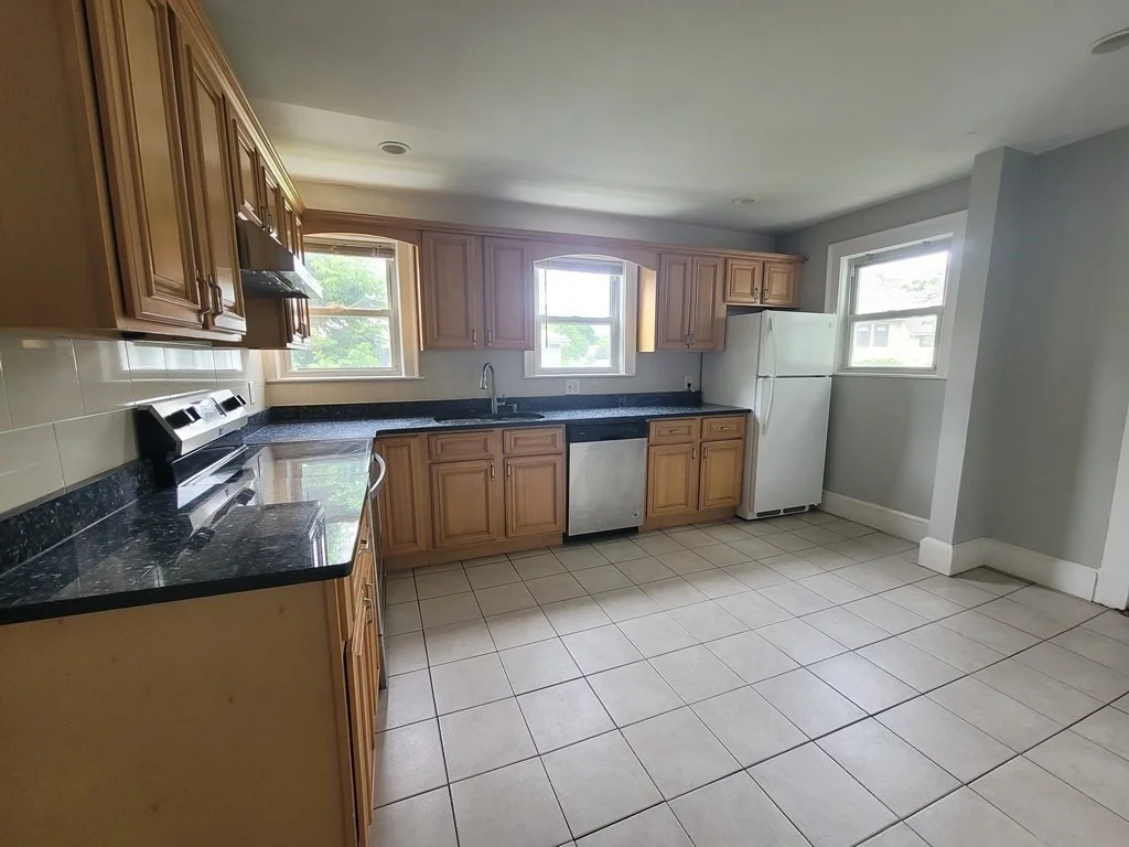 3 bed, 1 bath apartment for rent at 15 West St Unit 15, Braintree — photo 7 of 15