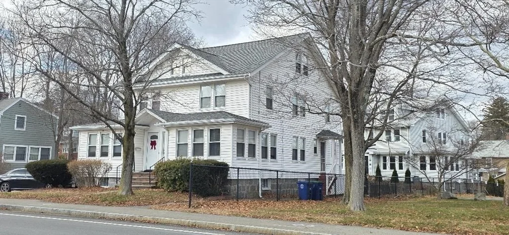 3 bed, 1 bath apartment for rent at 15 West St Unit 15, Braintree
