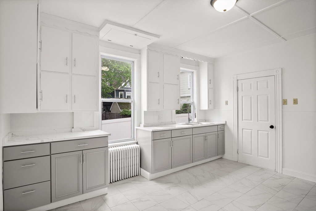 1 bed, 1 bath apartment for rent at 15 West Water St Unit 1, Wakefield — photo 4 of 10