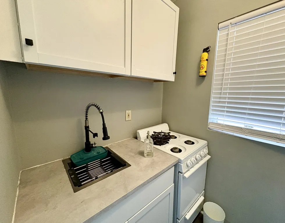 2 bed, 1 bath apartment for rent at 15 Westland Ave Unit 506, Fenway — photo 6 of 11