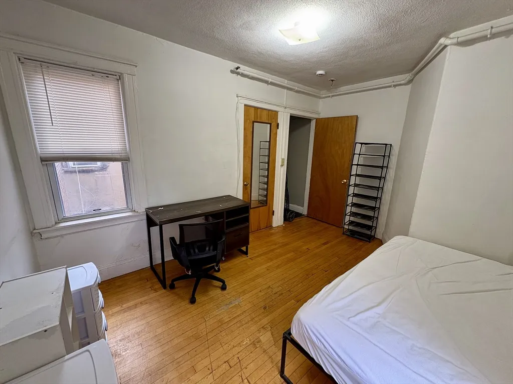 2 bed, 1 bath apartment for rent at 15 Westland Ave Unit 506, Fenway — photo 10 of 11