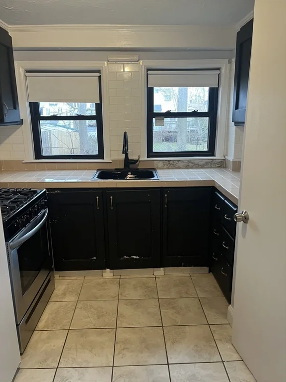 2 bed, 1 bath apartment for rent at 15 Weston Ct Unit 6, Braintree — photo 2 of 8