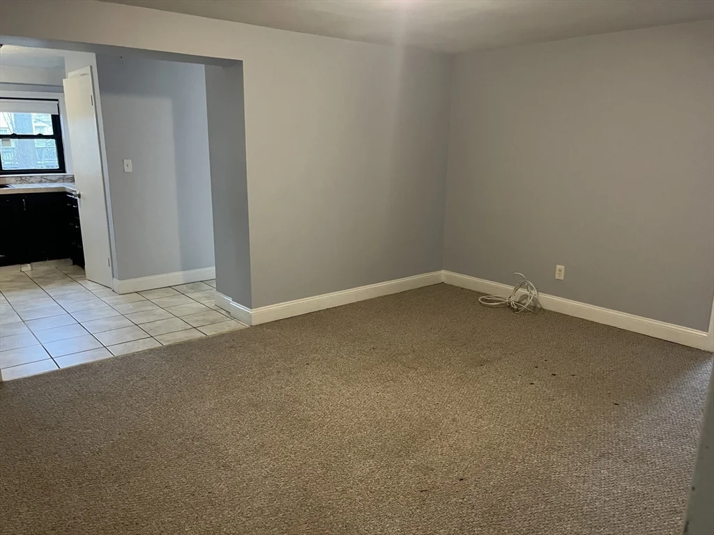 2 bed, 1 bath apartment for rent at 15 Weston Ct Unit 6, Braintree — photo 3 of 8