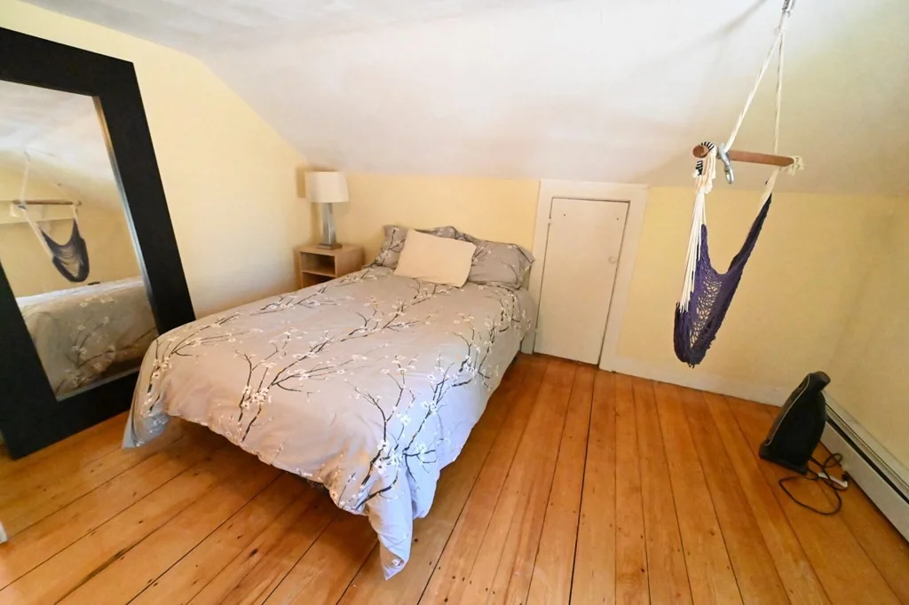 4 bed, 3 bath apartment for rent at 15 White Pl Unit 15, Brookline — photo 15 of 16