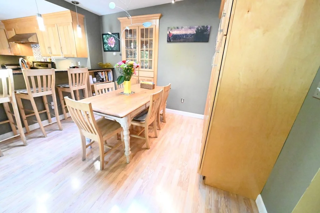 4 bed, 3 bath apartment for rent at 15 White Pl Unit 15, Brookline — photo 3 of 16