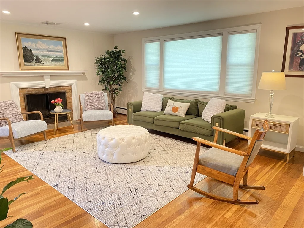 4 bed, 2 bath apartment for rent at 15 Winchester Dr, Lexington — photo 8 of 33