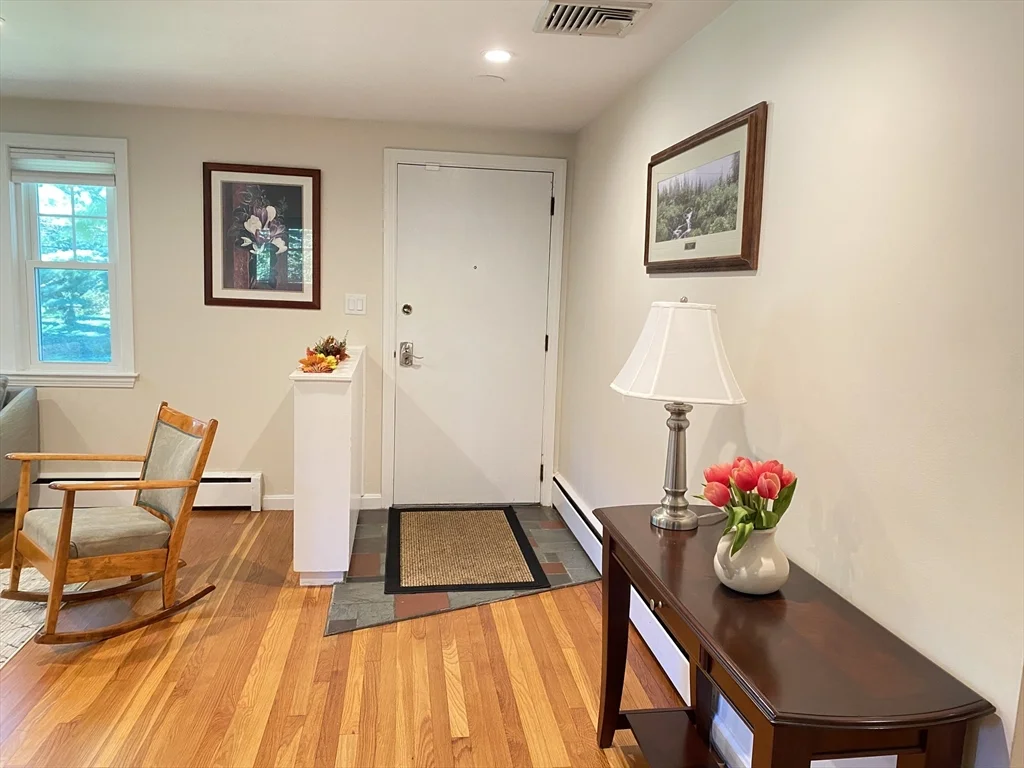 4 bed, 2 bath apartment for rent at 15 Winchester Dr, Lexington — photo 11 of 33