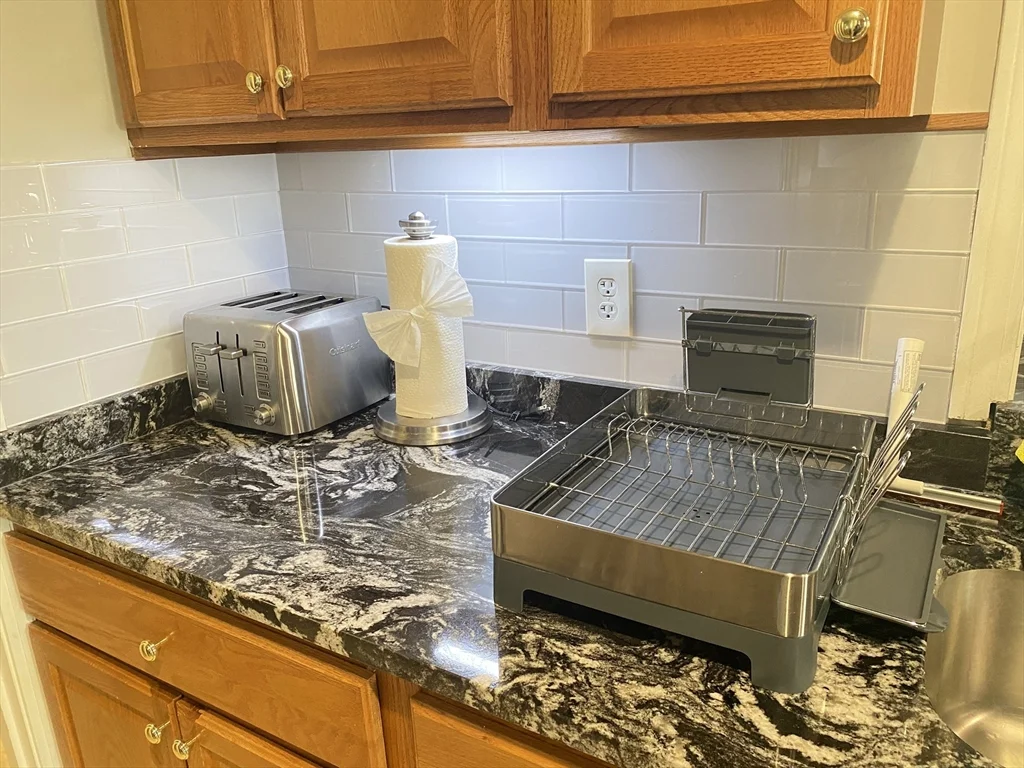 4 bed, 2 bath apartment for rent at 15 Winchester Dr Unit -, Lexington — photo 19 of 33