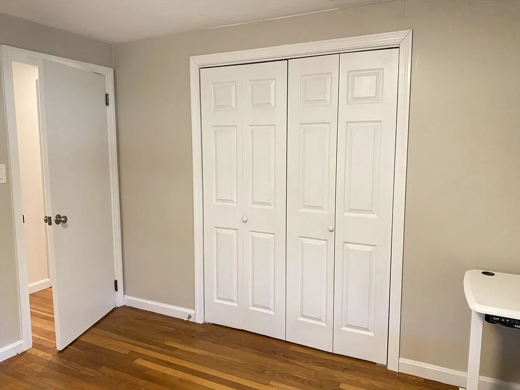 4 bed, 2 bath apartment for rent at 15 Winchester Dr Unit -, Lexington — photo 23 of 33