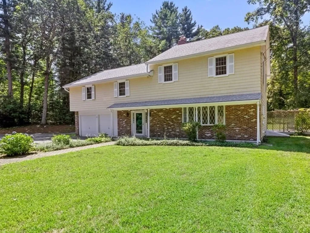 5 bed, 3 bath apartment for rent at 15 Woodridge Rd, Dover