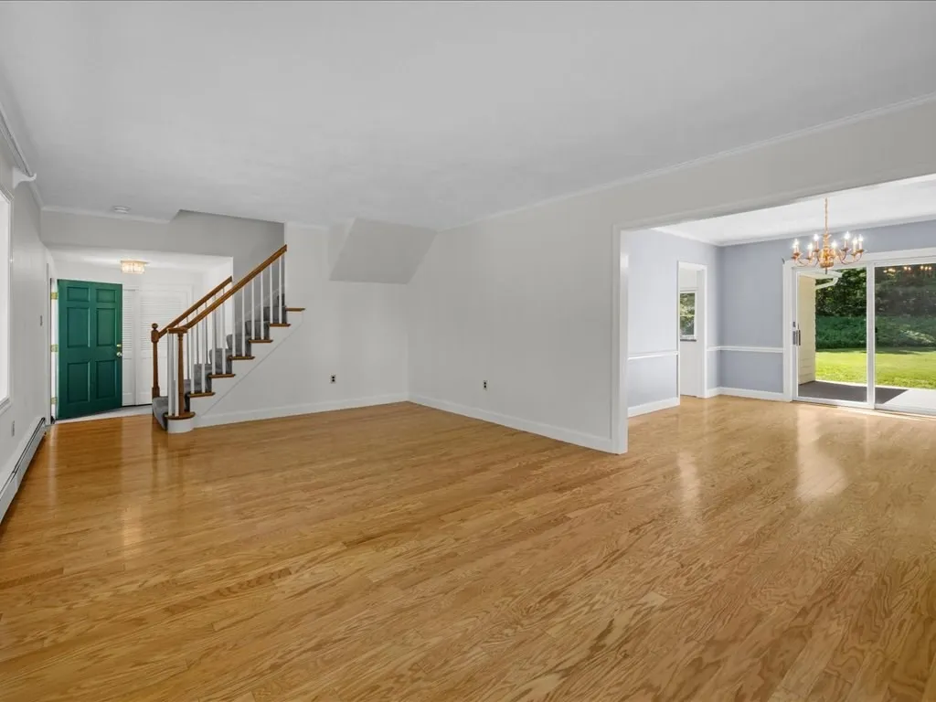 5 bed, 3 bath apartment for rent at 15 Woodridge Rd, Dover — photo 5 of 24