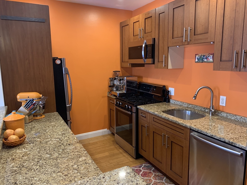 2 bed, 1 bath apartment for rent at 15 Worcester Sq Unit 3, South End — photo 2 of 7