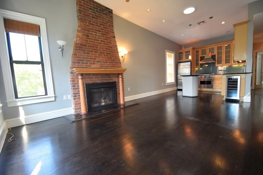 3 bed, 1 bath apartment for rent at 15 Worcester St Unit 4, South End