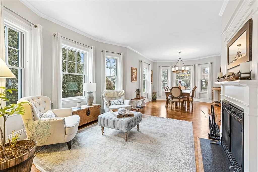 5 bed, 3 bath apartment for rent at 15 Yale St, Winchester — photo 13 of 42