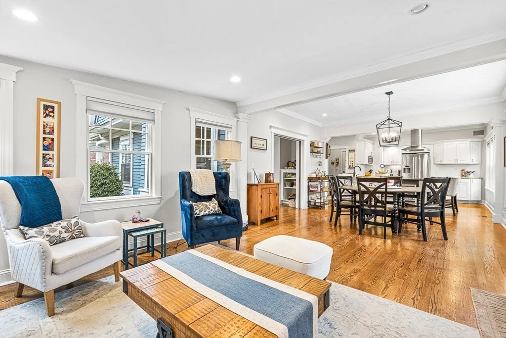 5 bed, 3 bath apartment for rent at 15 Yale St, Winchester — photo 11 of 42