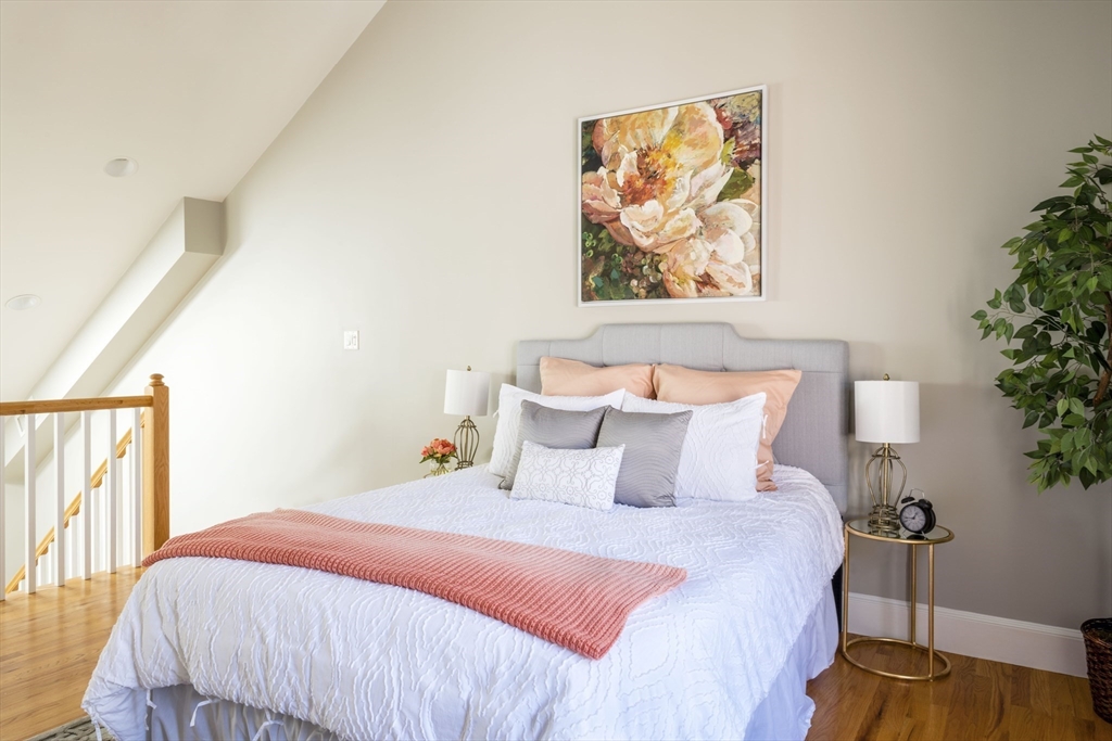 1 bed, 1 bath apartment for rent at 15 York Pl Unit 3, Wellington-Harrington — photo 6 of 10