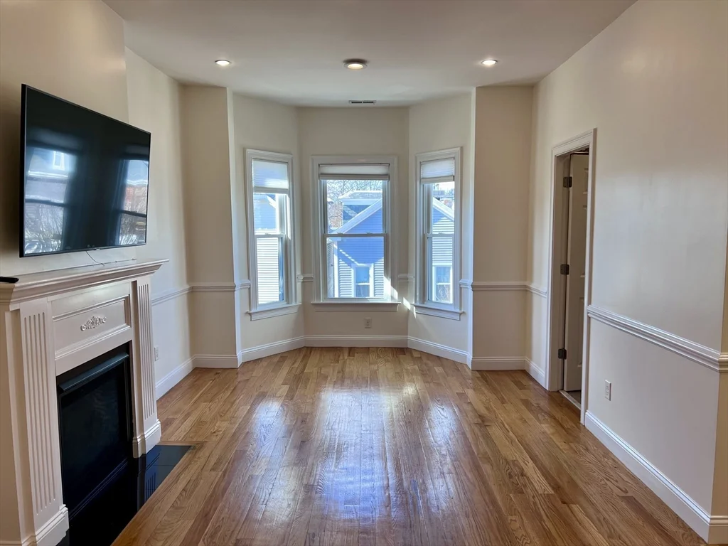 2 bed, 1 bath apartment for rent at 150-1/2 M St Unit 3, South Boston — photo 5 of 24