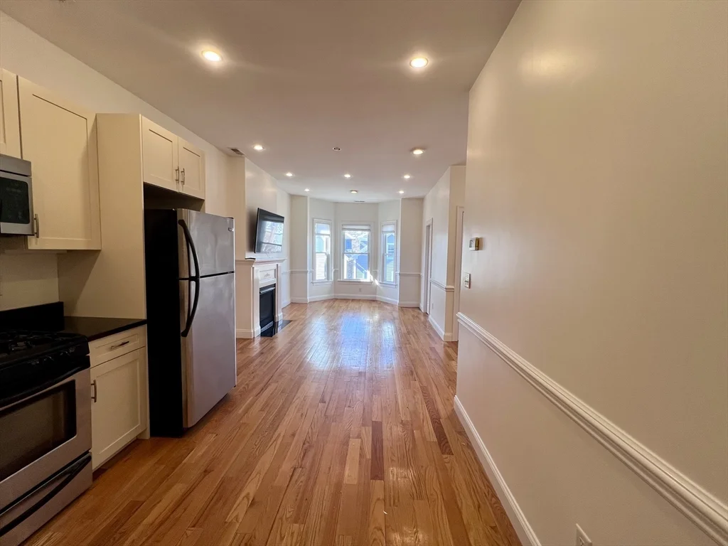 2 bed, 1 bath apartment for rent at 150-1/2 M St Unit 3, South Boston — photo 4 of 24
