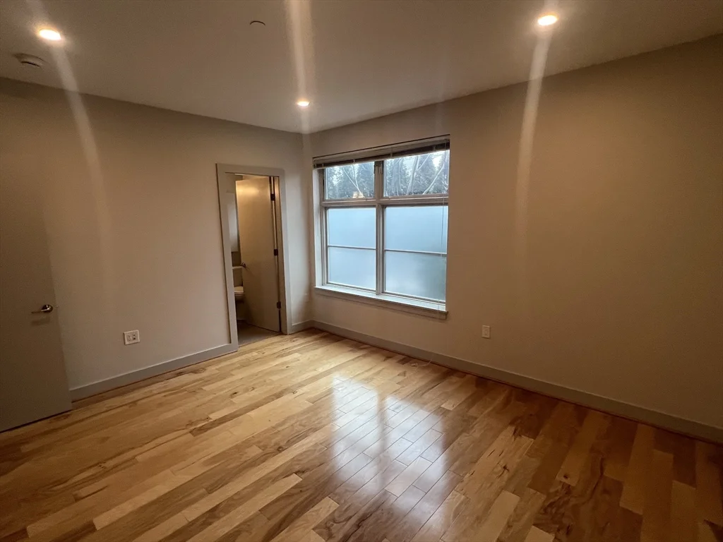 2 bed, 2 bath apartment for rent at 150 Adams St Unit 2, Newton — photo 7 of 10